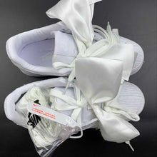 Cargar imagen en el visor de la galería, Air Force 1 07 Low Bow Triple White DV4244-111