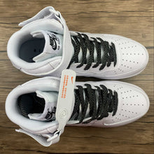 Cargar imagen en el visor de la galería, Air Force 1 07 Mid LV8 White Black 366731-808