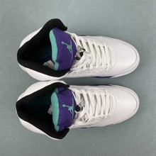 Cargar imagen en el visor de la galería, Air Jordan 5 Retro Grape White Purple HQ7979-100
