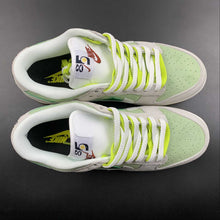 Cargar imagen en el visor de la galería, SB Dunk Low SE 85 Grey Green Brown DO9457-116