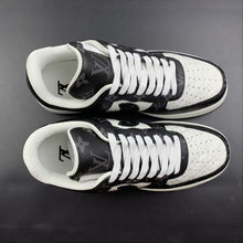 Cargar imagen en el visor de la galería, Louis Vuitton Trainer Snaker x Air Force 1 Black White LK0236