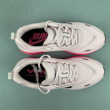 Cargar imagen en el visor de la galería, Nike Zoom Vomero PLUS Pink Foam Black Hyper Pink HV8150-602