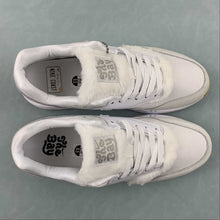 Cargar imagen en el visor de la galería, Air Max 1 The Bay White University Red FJ4451-100