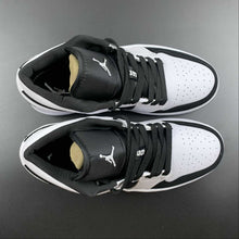 Cargar imagen en el visor de la galería, Air Jordan 1 Low Black White 553560-101