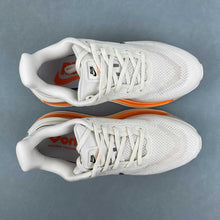 Cargar imagen en el visor de la galería, Nike Vomero Premium White Orange Black FN8453-007