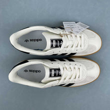 Cargar imagen en el visor de la galería, Adidas Gazelle x Supreme White Black Red Gum SC9207-726
