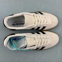 Cargar imagen en el visor de la galería, Adidas Bermuda Cloud White Core Black Gum GY7391
