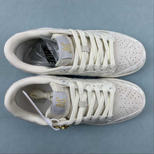 Cargar imagen en el visor de la galería, Gucci x SB Dunk Low Off White Gray Gold FC1688-159