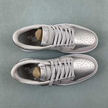 Cargar imagen en el visor de la galería, Air Jordan 1 Low OG Metallic Silver Neutral Grey White CZ0790-002