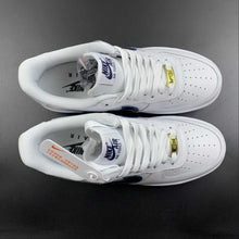 Cargar imagen en el visor de la galería, Air Force 1 07 Low White Midnight Blue Metallic Gold CO3363-366