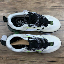 Cargar imagen en el visor de la galería, Air Max 2021 Summit White Volt Black DH5134-100