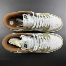 Cargar imagen en el visor de la galería, Otomo Katsuhiro x SB Dunk Low Steamboy OST Green Brown Silver FF0918-016