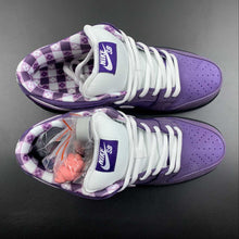 Cargar imagen en el visor de la galería, SB Dunk Low Pro OG QS Purple Lobster BV1310-555