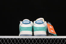 Cargar imagen en el visor de la galería, Kasina x SB Dunk Low Road Sign Neptune Green CZ6501-101
