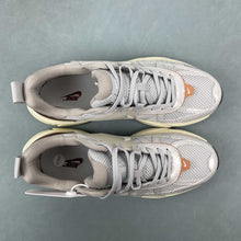 Cargar imagen en el visor de la galería, Nike V2k Run Grey Bronw FD0736-202