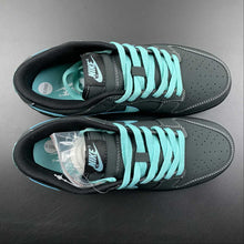 Cargar imagen en el visor de la galería, SB Dunk Low Tiffany Blue Black GT0627-332