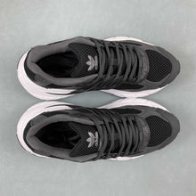 Cargar imagen en el visor de la galería, Adidas Adistar XLG Black White IH4849