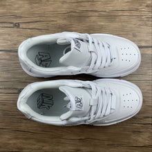 Cargar imagen en el visor de la galería, Air Force 1 PIXEL Summit White Black CK6649-100