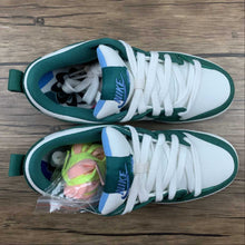 Cargar imagen en el visor de la galería, SB Dunk Low Disrupt 2 Phantom University Blue Malachite DH4402-001
