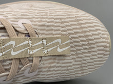 Cargar imagen en el visor de la galería, Nike Motiva Light Orewood Brown Sail White Bright Crimson DV1237-100