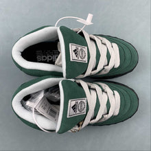 Cargar imagen en el visor de la galería, Adidas Adimatic Mid YNuK Collegiate Green Crystal White Gum IE0022