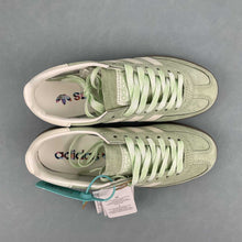 Cargar imagen en el visor de la galería, Adidas Handball Spezial Semi Green Spark Off White Gum KI5932