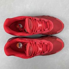 Cargar imagen en el visor de la galería, Air Max Dn8 University Red Black Team Red HF5509-600