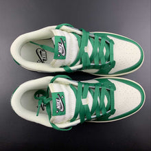 Cargar imagen en el visor de la galería, SB Dunk Low Lottery Black Malachite Pale Ivory DR9654-100