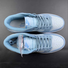 Cargar imagen en el visor de la galería, SB Dunk Low Clear Blue Swoosh Aura Worn Blue White DH9765-401