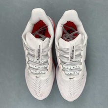 Cargar imagen en el visor de la galería, Pegasus Premium Summit White Bright Crimson HQ2592-101