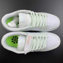 Cargar imagen en el visor de la galería, SB Dunk Low Next Nature White Mint DN1431-102