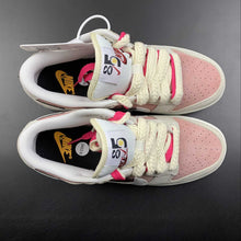 Cargar imagen en el visor de la galería, SB Dunk Low SE 85 Cherry Powder Brown Black DO9457-121