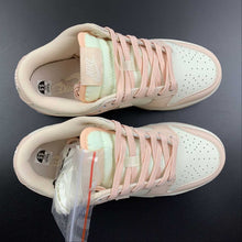 Cargar imagen en el visor de la galería, SB Dunk Low Sail Orange Pearl White DD1503-102