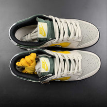 Cargar imagen en el visor de la galería, SB Dunk Low PRO Kobe Yellow Green Light Grey Black LF2428-005