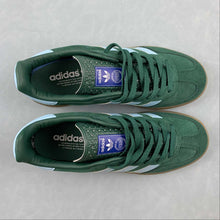 Cargar imagen en el visor de la galería, Adidas Gazelle Indoor Collegiate Green Hazy Sky Victory Gold IG9979