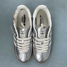 Cargar imagen en el visor de la galería, Adidas Gazelle Indoor Silver Metallic Core White Core Black JR1206