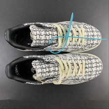 Cargar imagen en el visor de la galería, INVINCIBLE x DAYZ x Adidas Campus 80s Core White Black HP2820