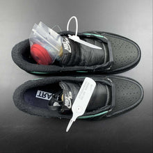 Cargar imagen en el visor de la galería, Travis Scott x Air Jordan 1 Low OG Tiffany Blue Black White DM7866-401