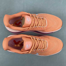 Cargar imagen en el visor de la galería, Nike Vomero Premium Tangerine Tint HM5973-801