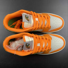 Cargar imagen en el visor de la galería, SB Dunk Low Orange Horizon Fortress Green Sail DR6188-800