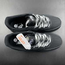 Cargar imagen en el visor de la galería, Air Force 1 07 Low Black White HW2636-079