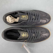 Cargar imagen en el visor de la galería, Adidas Samba OG Black Snakeskin JQ3532