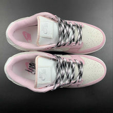 Cargar imagen en el visor de la galería, SB Dunk Low LX Pink Foam White Black DV3054-600