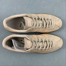 Cargar imagen en el visor de la galería, Adidas Bermuda White Panton Gum4 GY7388