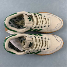 Cargar imagen en el visor de la galería, Adidas Retropy E5 W.R.P Beige Green Gum HP2193