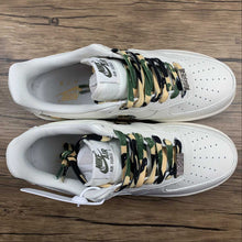 Cargar imagen en el visor de la galería, Bape x Nike Air Force 1 07 Low Camouflage White Green AA1365-118
