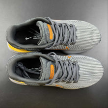 Cargar imagen en el visor de la galería, ZOOMX Invincible Run FK 2 Grey Orange DH5425-002