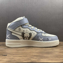 Cargar imagen en el visor de la galería, Kaws x Air Force 1 07 Mid White Blue Black CW2308-211