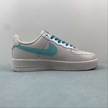 Cargar imagen en el visor de la galería, Tiffany & Co. x Air Force 1 07 Low SP Friends and Family Off-White DZ1382-211