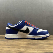 Cargar imagen en el visor de la galería, SB Dunk Low White Bright Crimson Game Royal Black CW1590-104